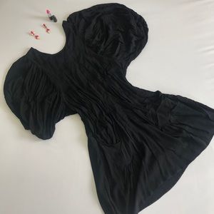 Black dress with pockets